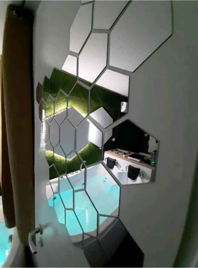 Green Room Bari Bagian luar foto